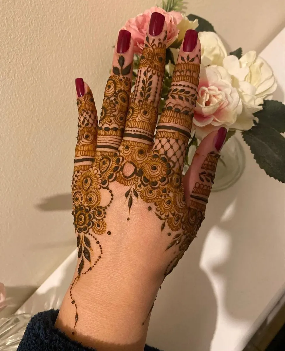 Arabic Finger Mehandi Design