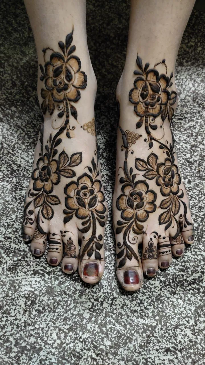 Drop Down Mehandi Pattern Design