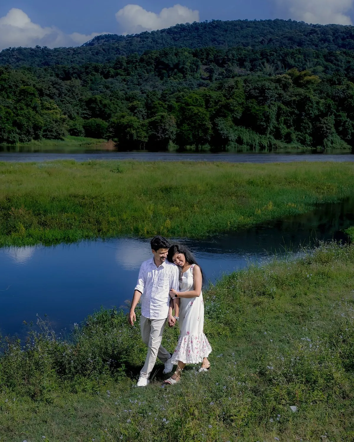 couple pre wedding shoot ideas