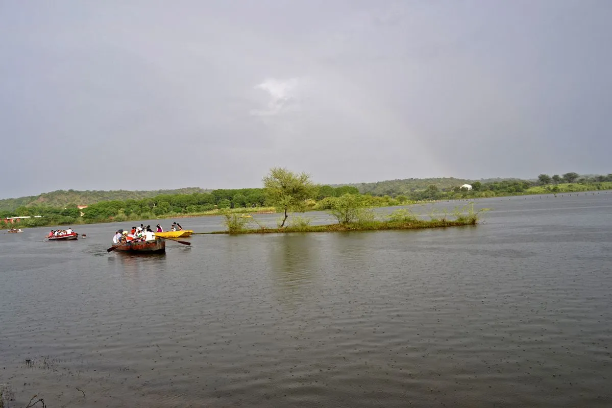 peaceful places in delhi for couples