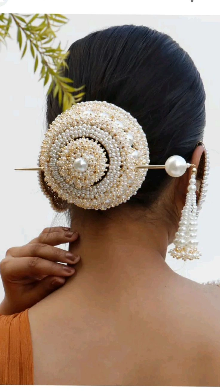 floral hair clips wedding look on bridal bun