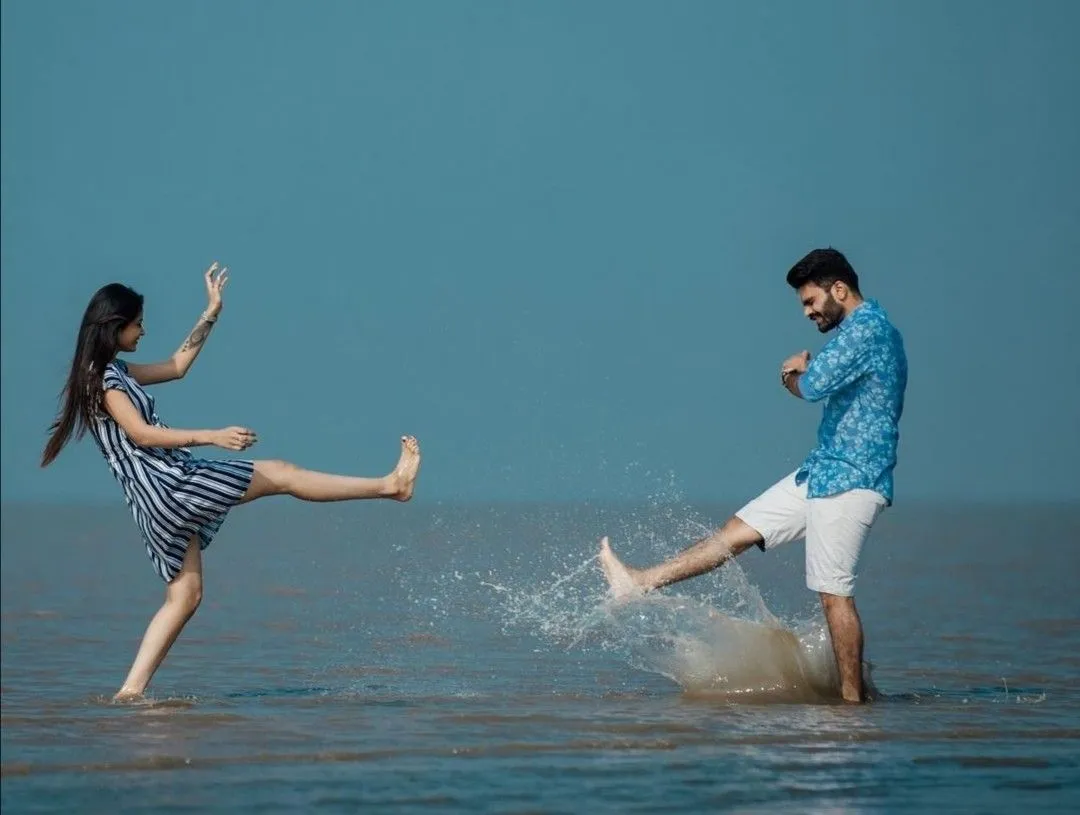 Beach Pre wedding shoot ideas