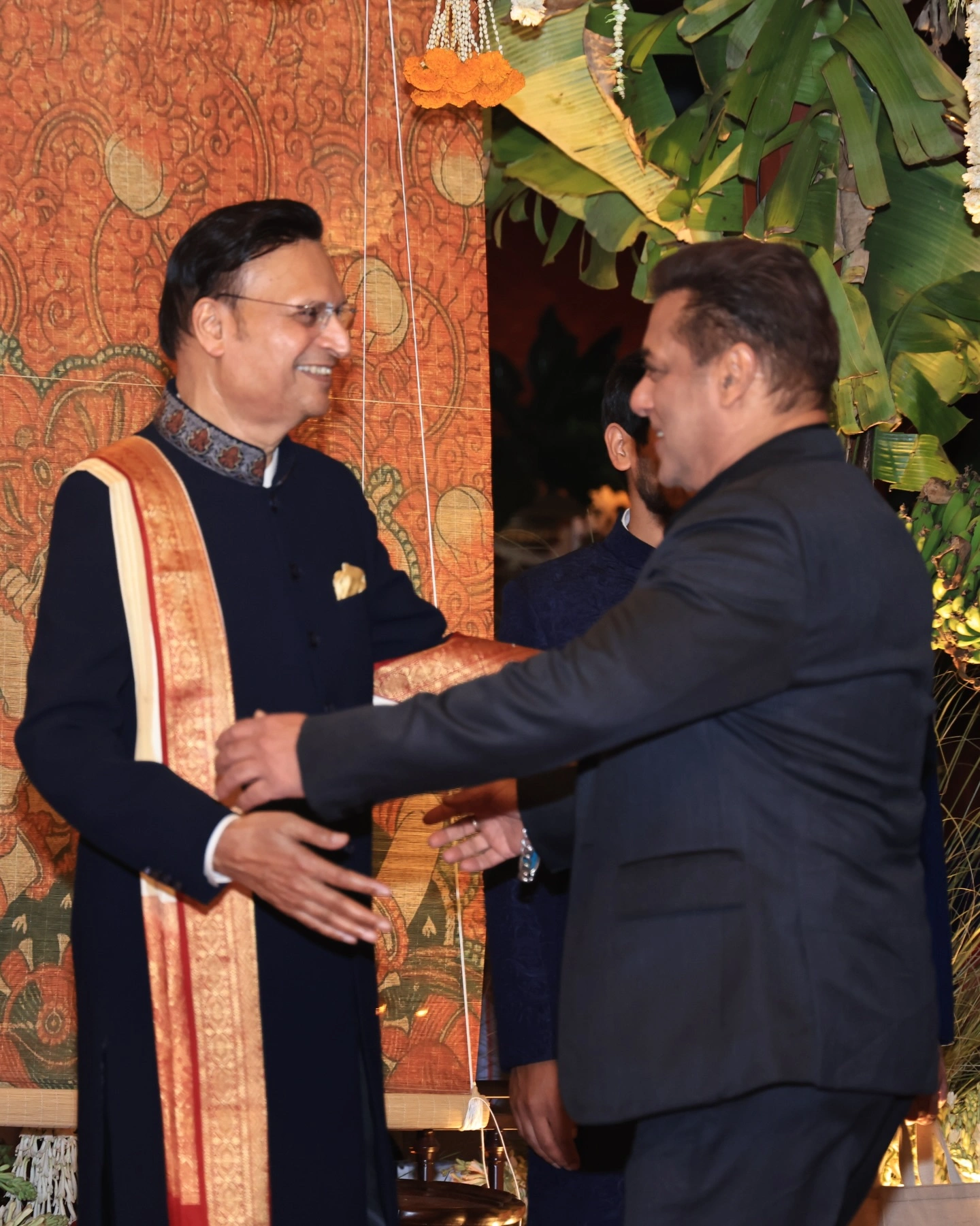 Salman khan in Rajat Sharma Daughter Wedding