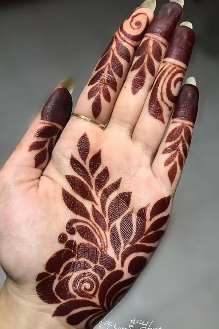 Arabic Style Minimal Mehndi