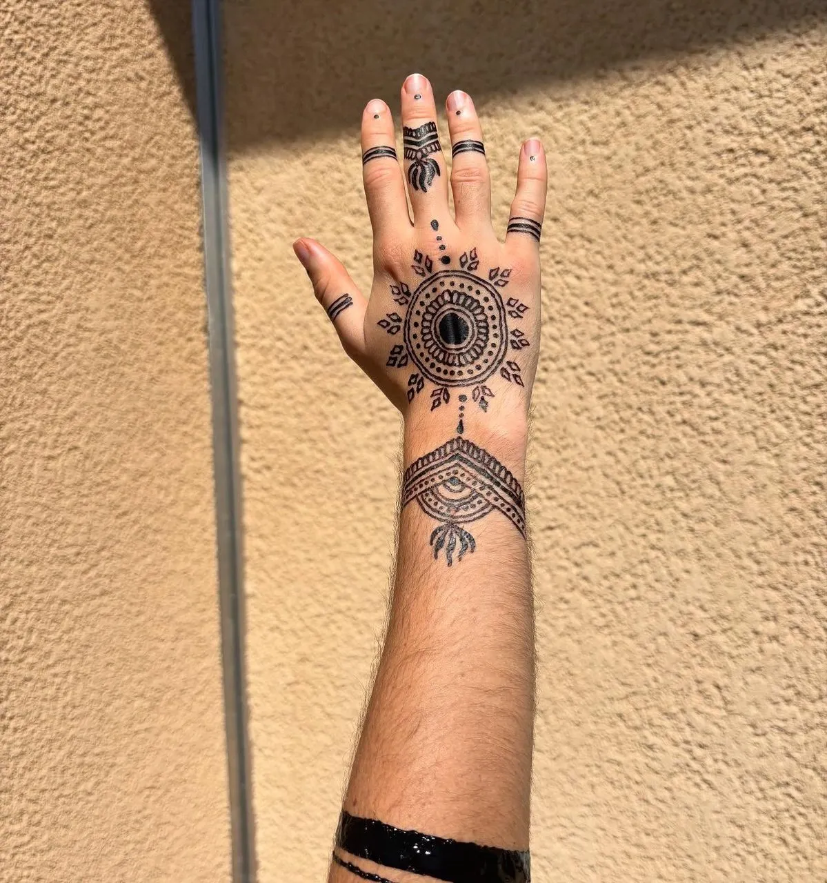 groom mendala mehandi design