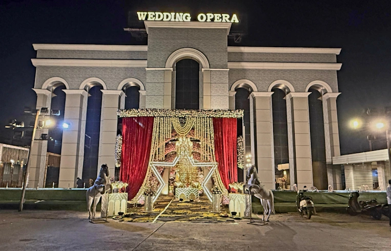 Opera Banquet Lawrence Road