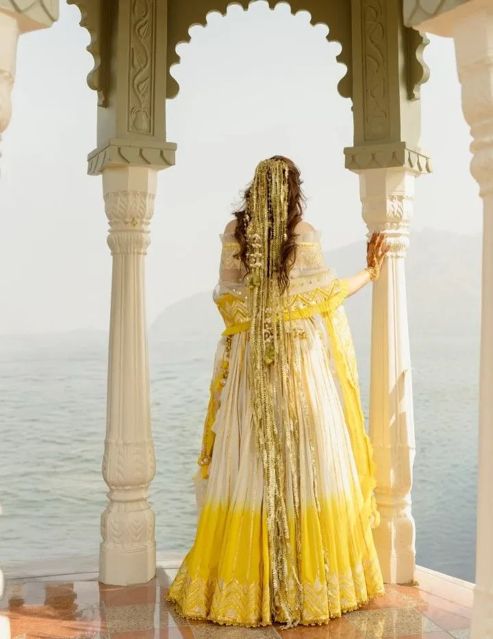 bridal hairstyle with flowers indian