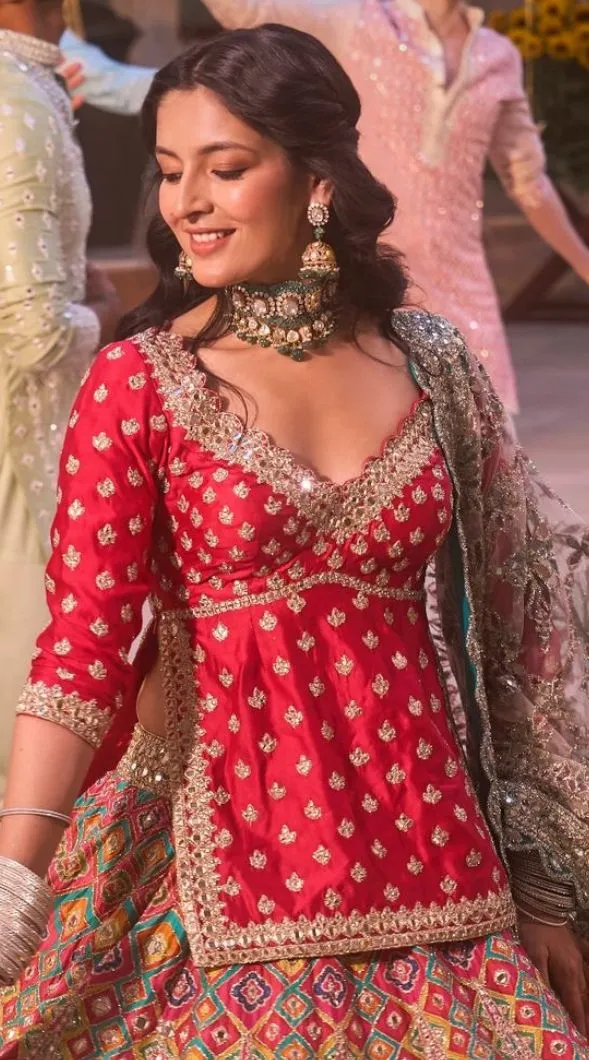 lehanga blouse design bride