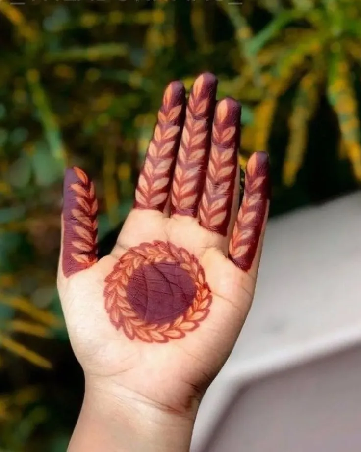 simple leaf finger mehandi design