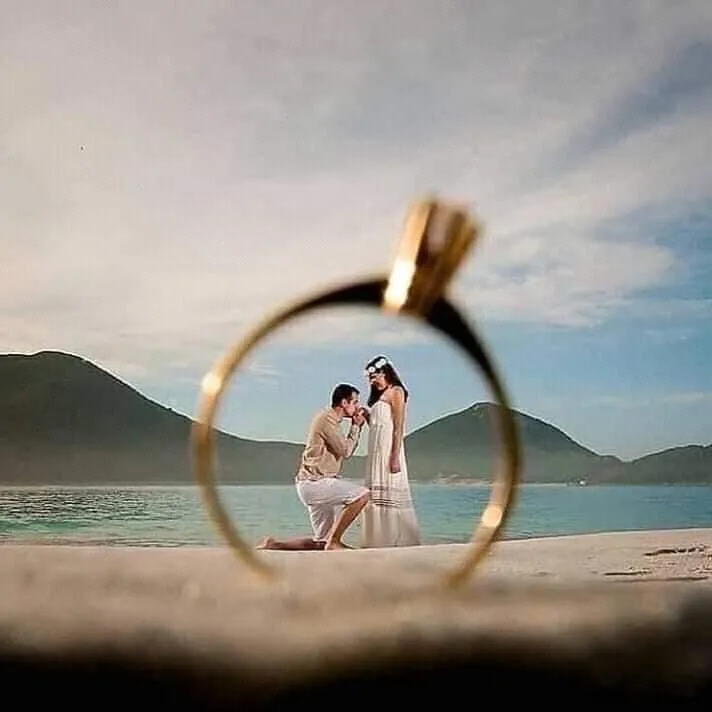 sunset beach pre wedding shoot couple