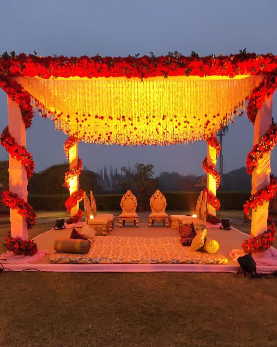 venue-img