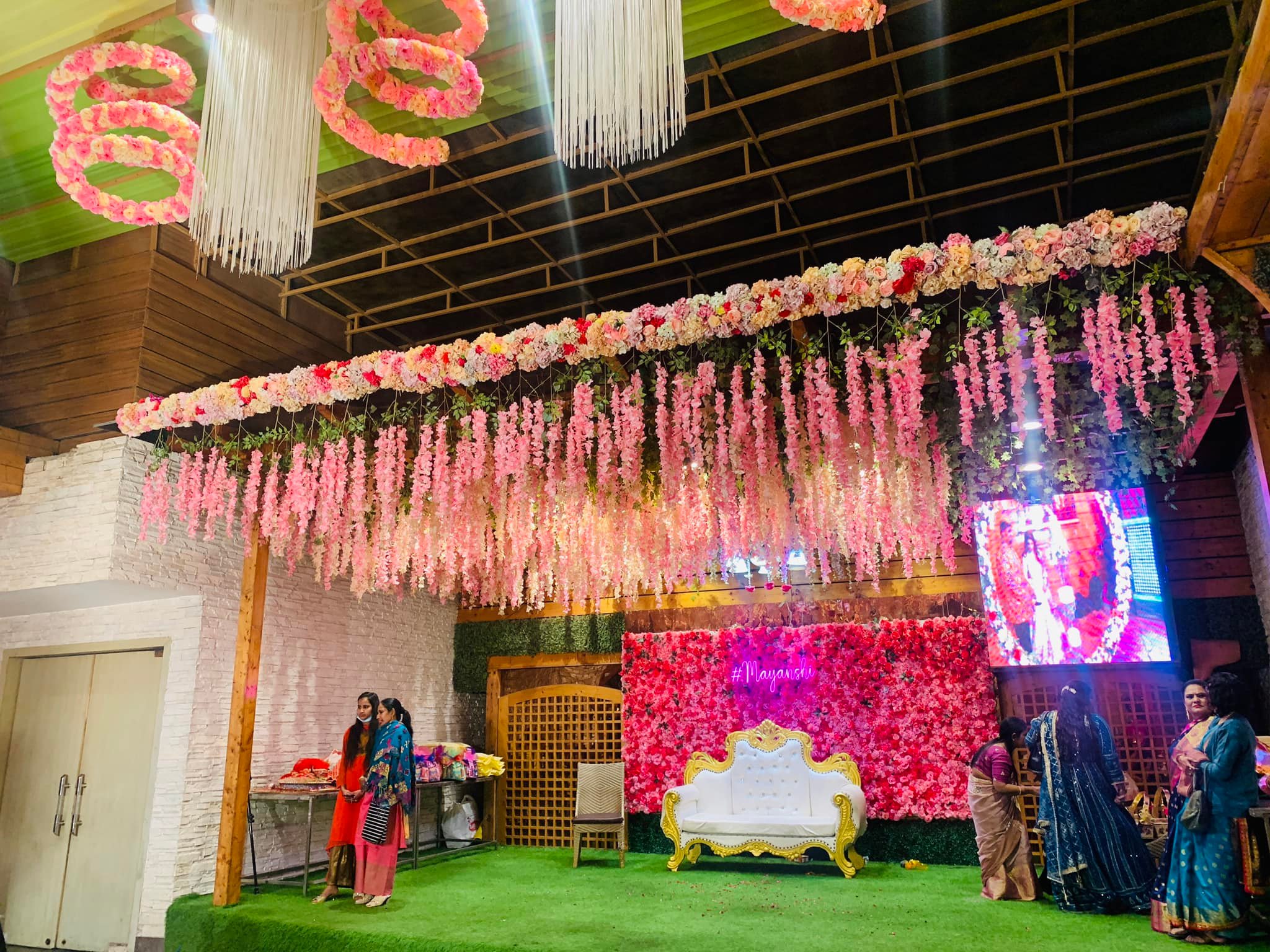 venue-img