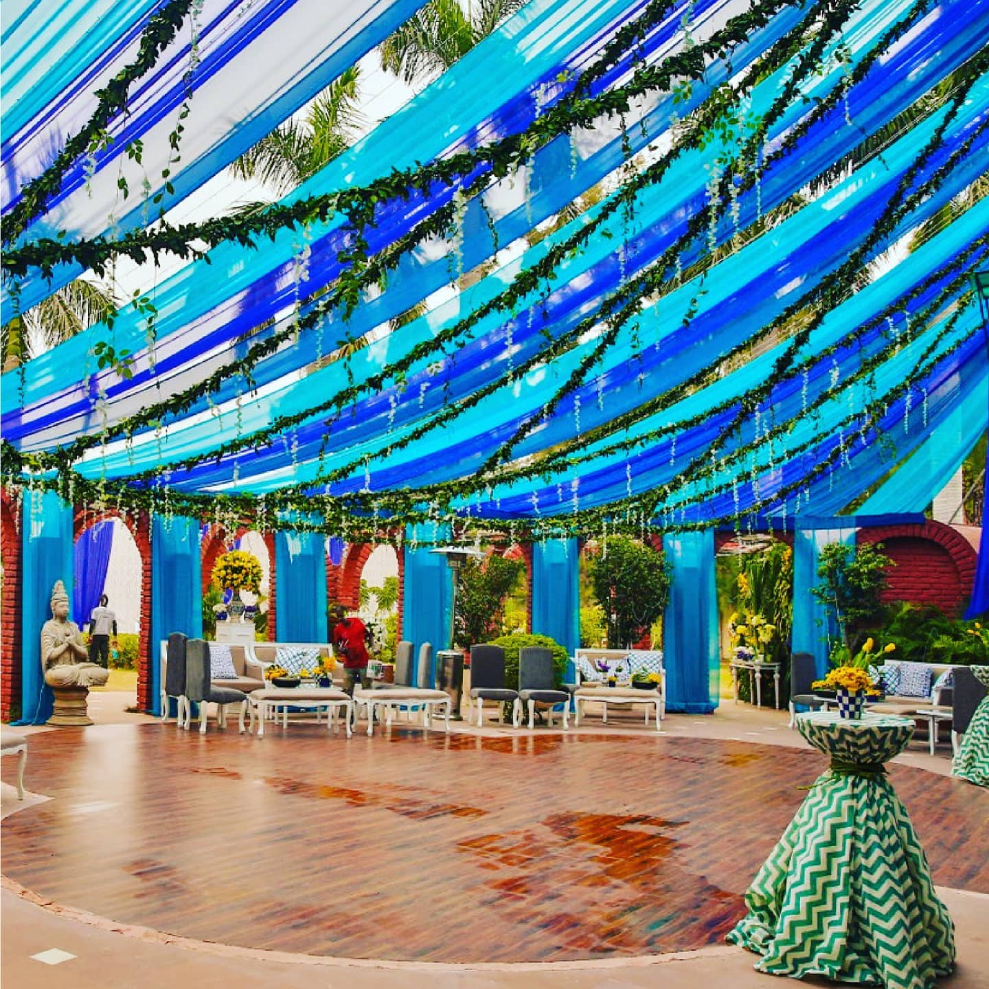 venue-img