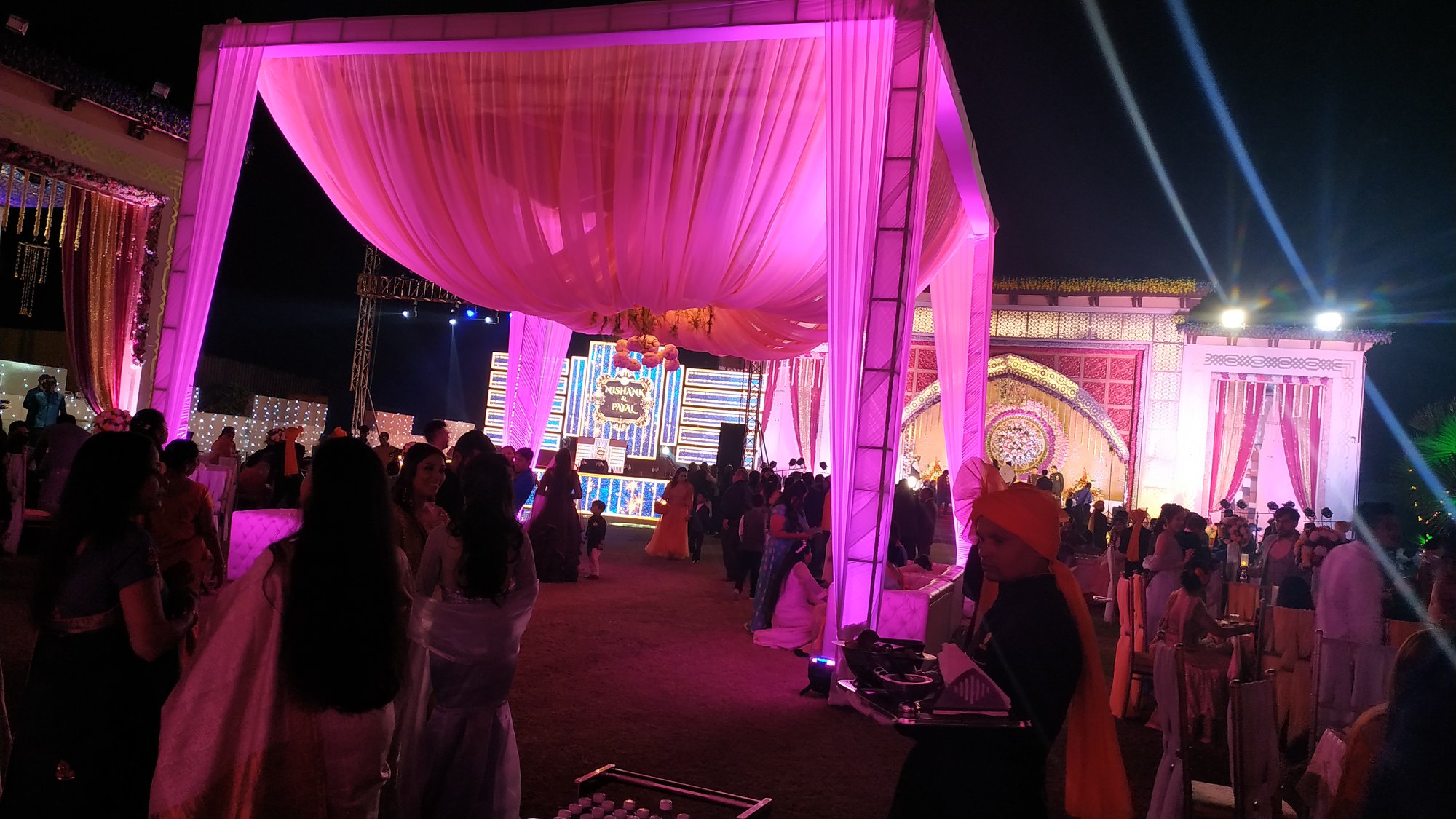 venue-img