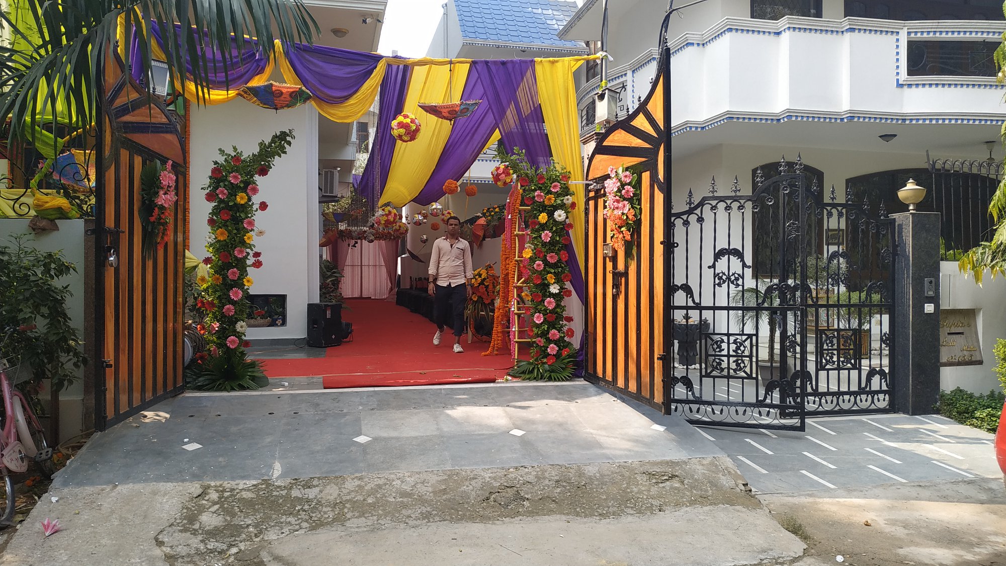 venue-img