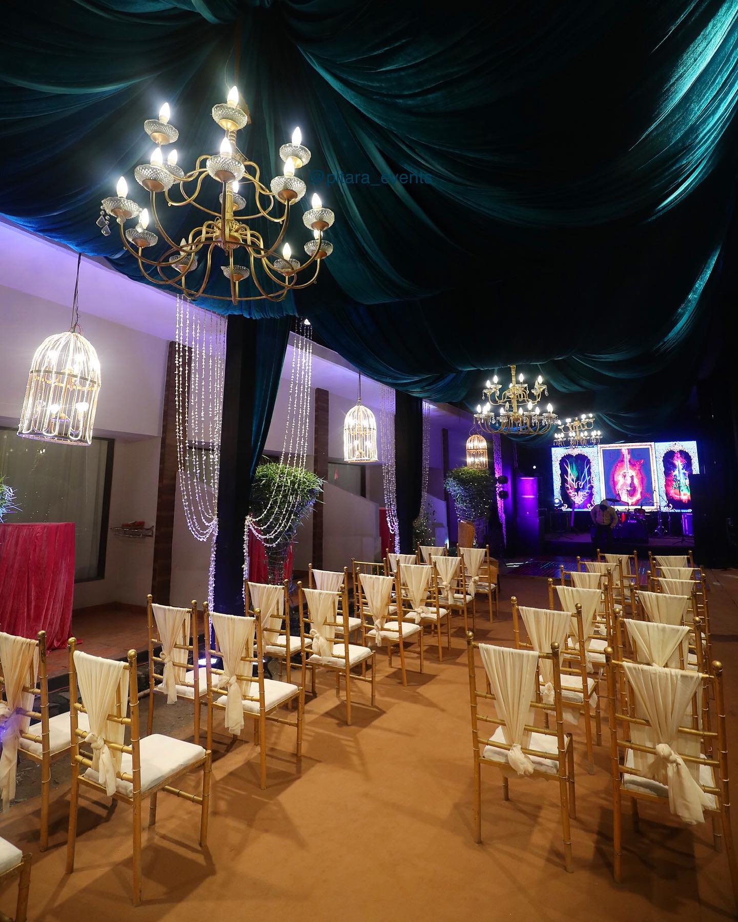 venue-img