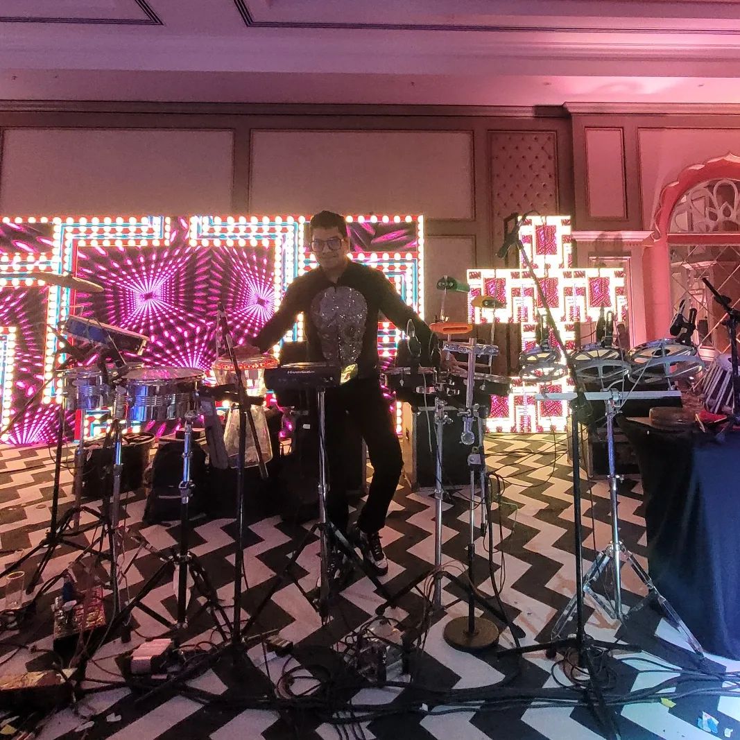 venue-img