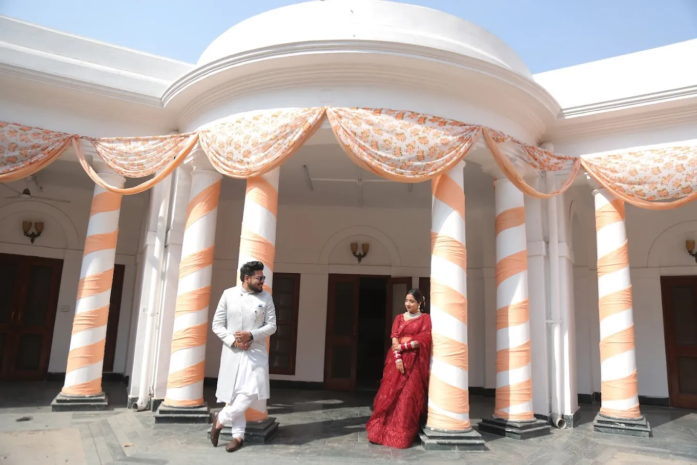 venue-img